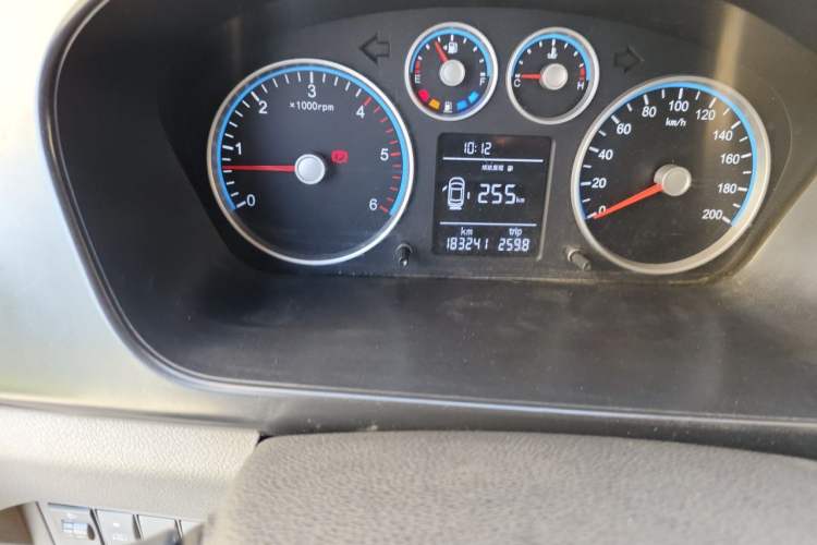 Used Foton Toano 2021 2.0T Manual Tongtu Extended-Wheelbase Mid-Roof 5/6/7-Seater 4F20TC3 Odometer Close Up