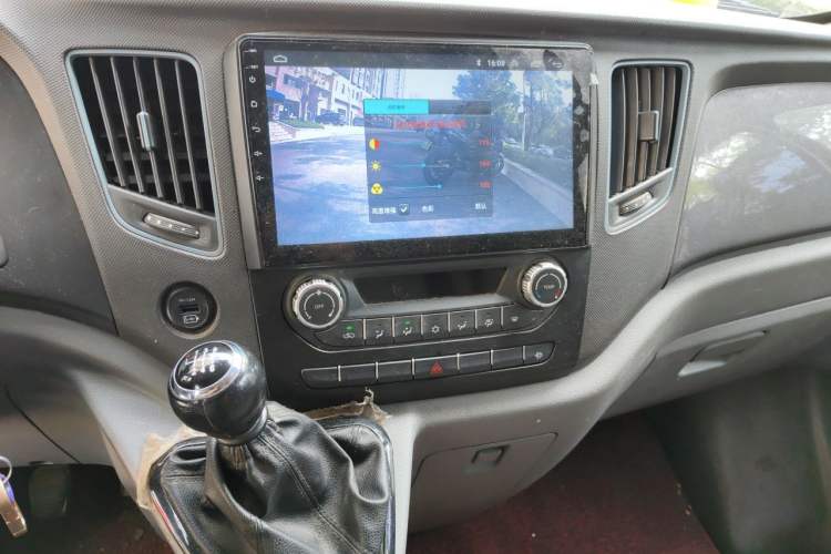 Used Foton Toano 2021 2.0T Manual Tongtu Short Wheelbase Mid-Height 5/6-Seater 4F20TC3 Audio And AC Panel