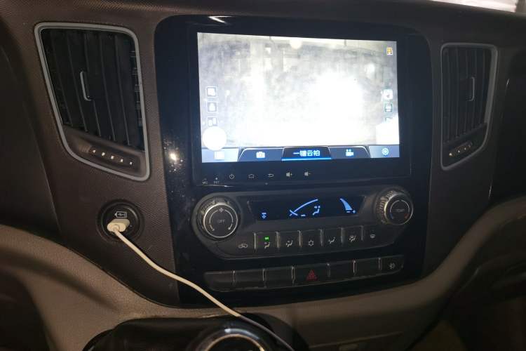 Used Foton Toano 2021 2.0T Manual Tongtu Short Wheelbase Mid-Height 5/6-Seater 4F20TC3 Audio And AC Panel