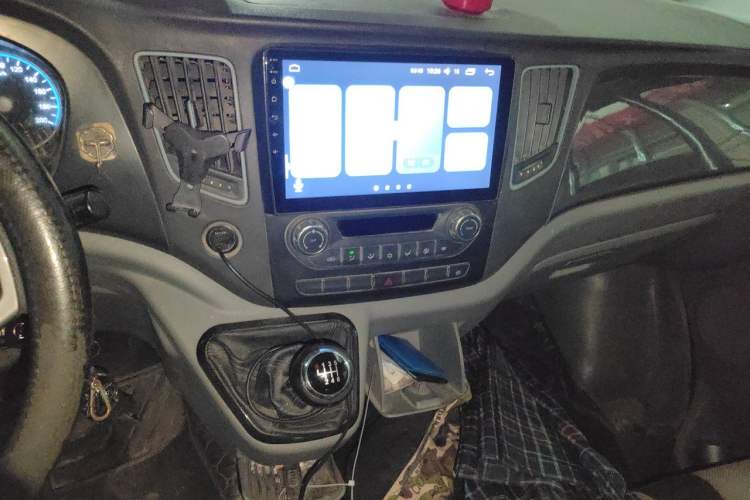 Used Foton Toano 2021 2.0T Manual Tongtu Long Wheelbase Ultra-High Roof 5/6/7-Seater 4F20TC3 Audio And AC Panel