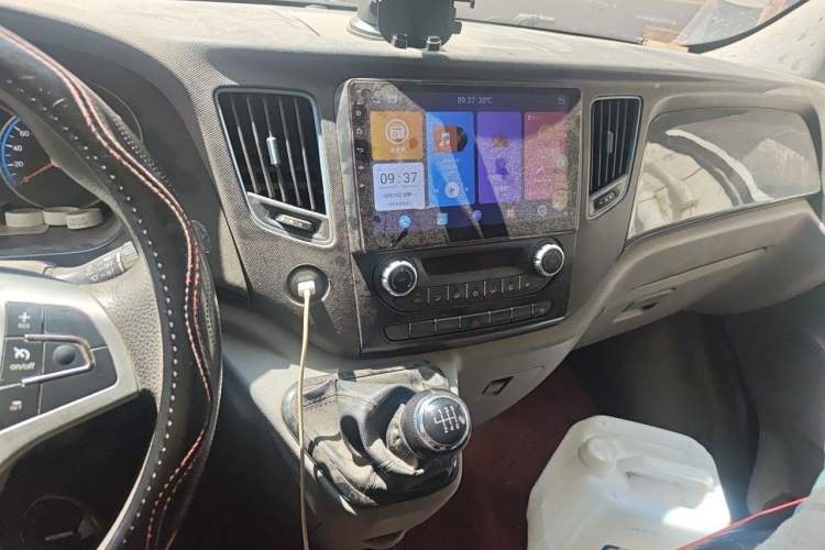 Used Foton Toano 2021 2.0T Manual Tongtu Short Wheelbase Mid-Height 5/6-Seater 4F20TC3 Audio And AC Panel