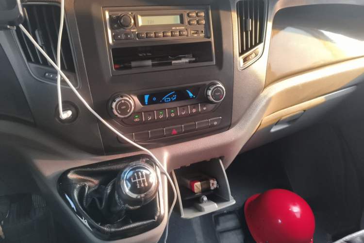 Used Foton Toano 2021 2.0T Manual Tongtu Short Wheelbase Mid-Height 3-Seater 4F20TC3 Audio And AC Panel