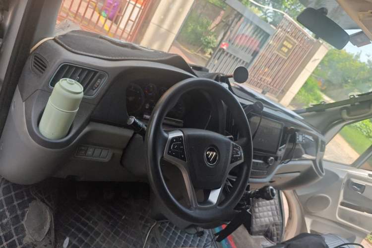 Used Foton Toano 2021 2.0T Manual Tongtu Long Wheelbase Mid-Height 5/6/7-Seater 4F20TC3 Center Console