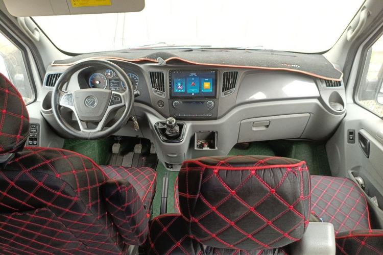 Used Foton Toano 2021 2.0T Manual Tongtu Long Wheelbase Mid-Height 5/6/7-Seater 4F20TC3 Center Console