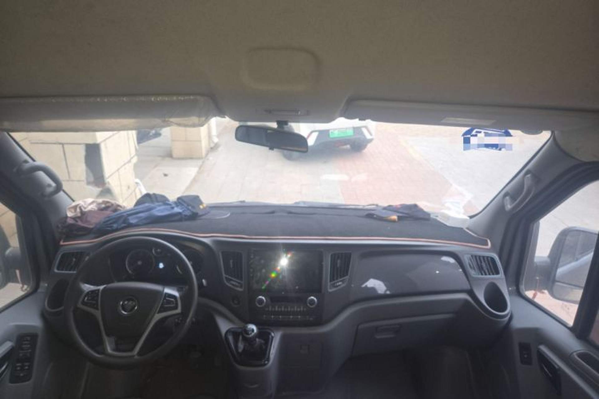Used Foton Toano 2021 2.0T Manual Tongtu Extended-Wheelbase Mid-Roof 5/6/7-Seater 4F20TC3 Center Console