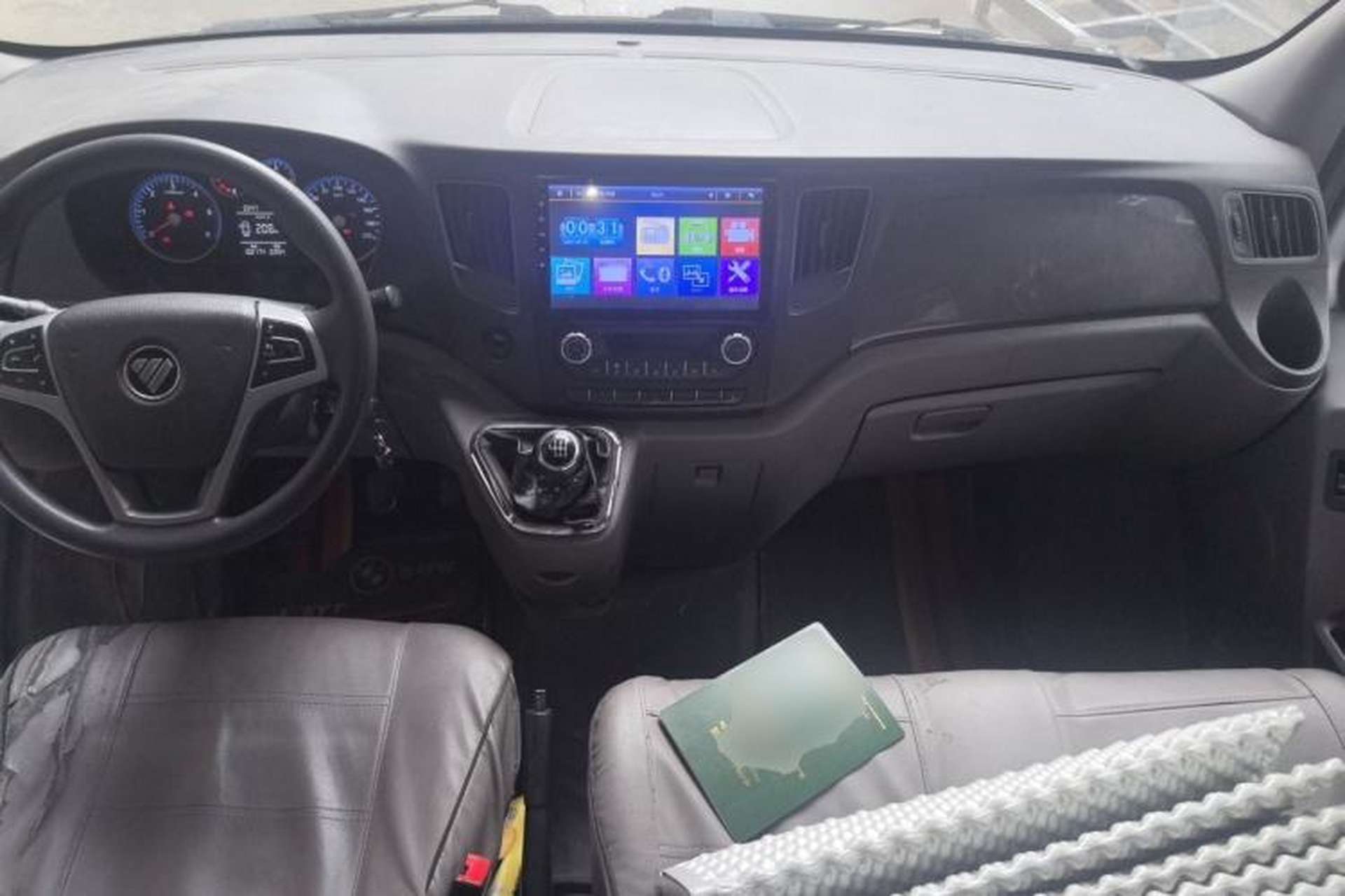Used Foton Toano 2021 2.0T Manual Tongtu Short Wheelbase Mid-Height 5/6-Seater 4F20TC3 Center Console