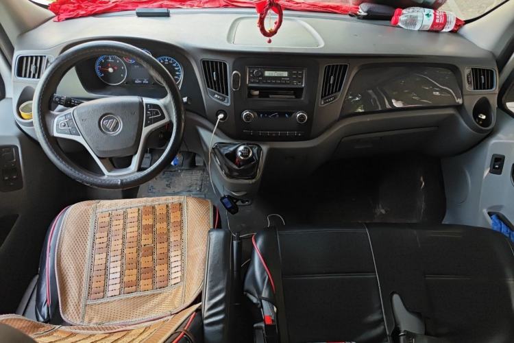 Used Foton Toano 2021 2.0T Manual Tongtu Short Wheelbase Mid-Height 5/6-Seater 4F20TC3 Center Console