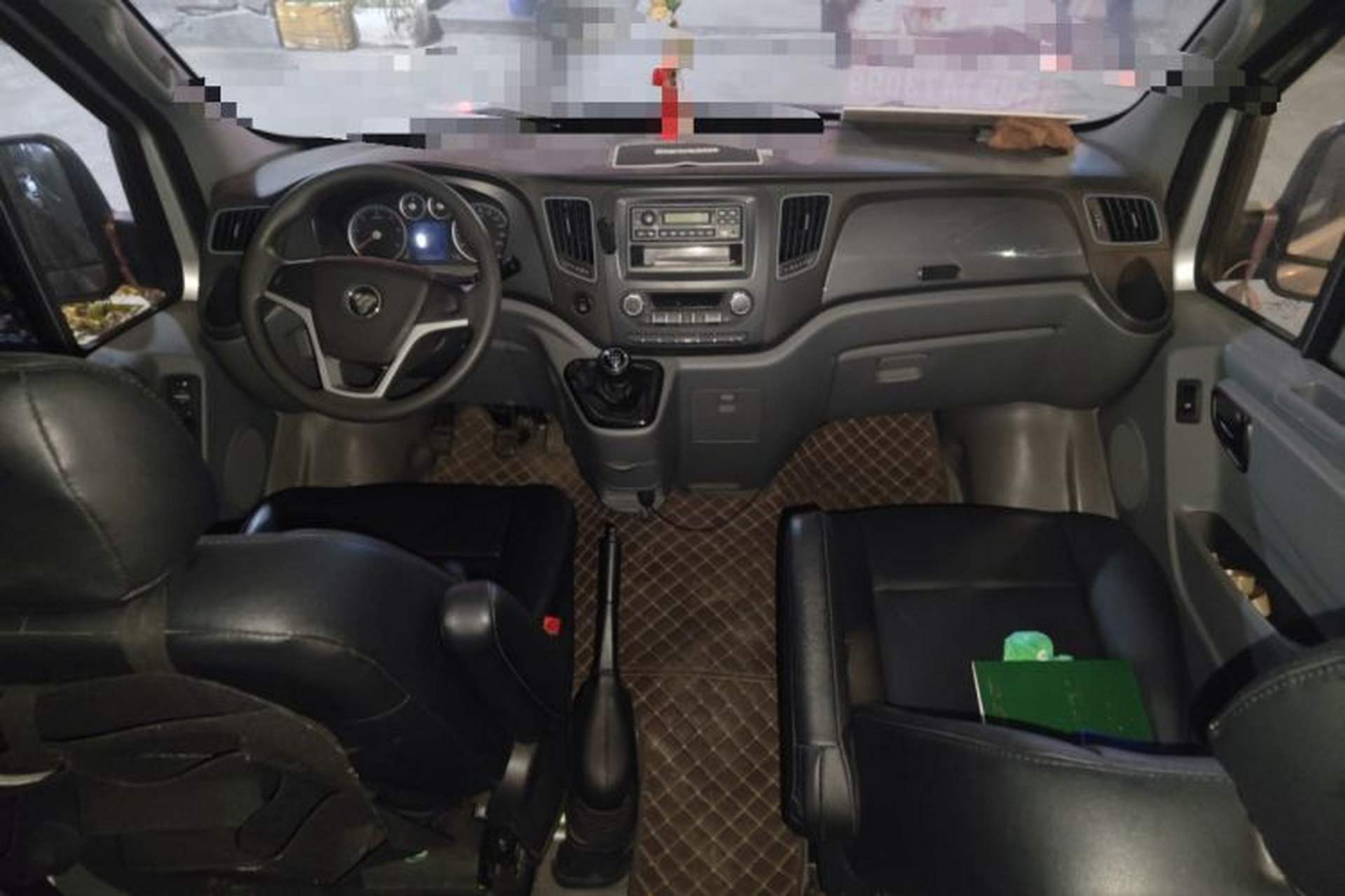 Used Foton Toano 2021 2.8T Manual Tongtu Long Wheelbase Mid-Height 5/6/7-Seater F2.8NS6B177L Center Console