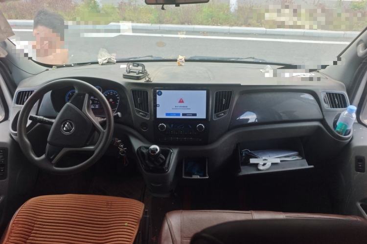 Used Foton Toano 2021 2.0T Manual Tongtu Short Wheelbase Mid-Height 5/6-Seater 4F20TC3 Center Console