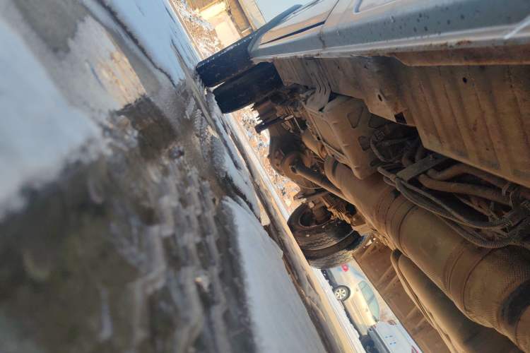 Used Foton Toano 2021 2.8T Manual Tongtu Long Wheelbase Mid-Height 5/6/7-Seater F2.8NS6B177L Chassis Front Right