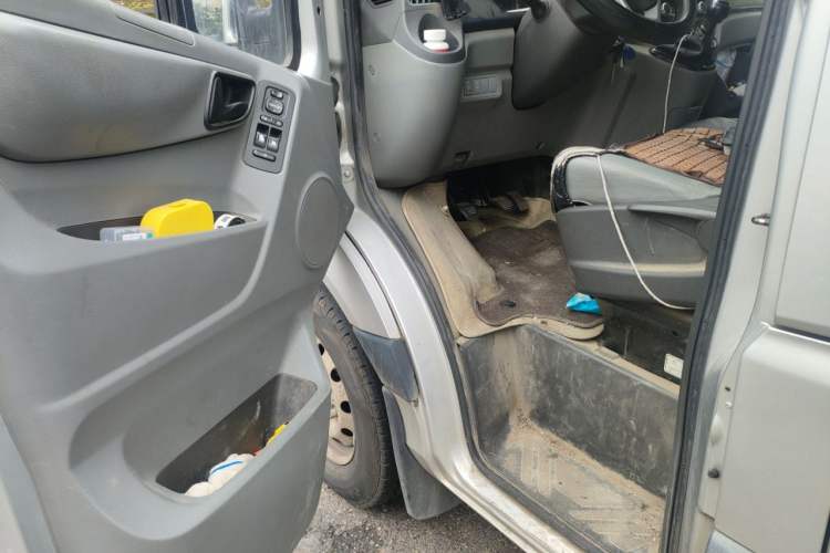 Used Foton Toano 2021 2.0T Manual Tongtu Long Wheelbase Mid-Height 5/6/7-Seater 4F20TC3 Driver Seat