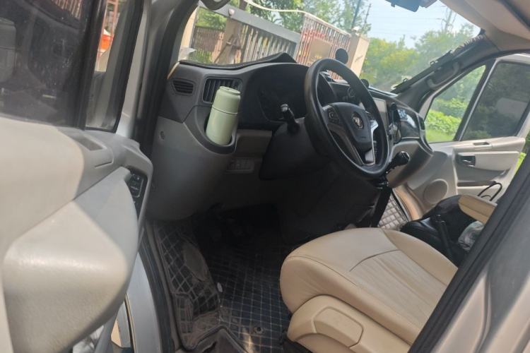 Used Foton Toano 2021 2.0T Manual Tongtu Long Wheelbase Mid-Height 5/6/7-Seater 4F20TC3 Driver Seat