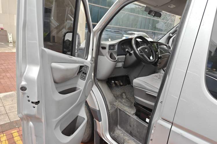 Used Foton Toano 2021 2.0T Manual Tongtu Short Wheelbase Flat Roof 5/6-Seater 4F20TC3 Driver Seat