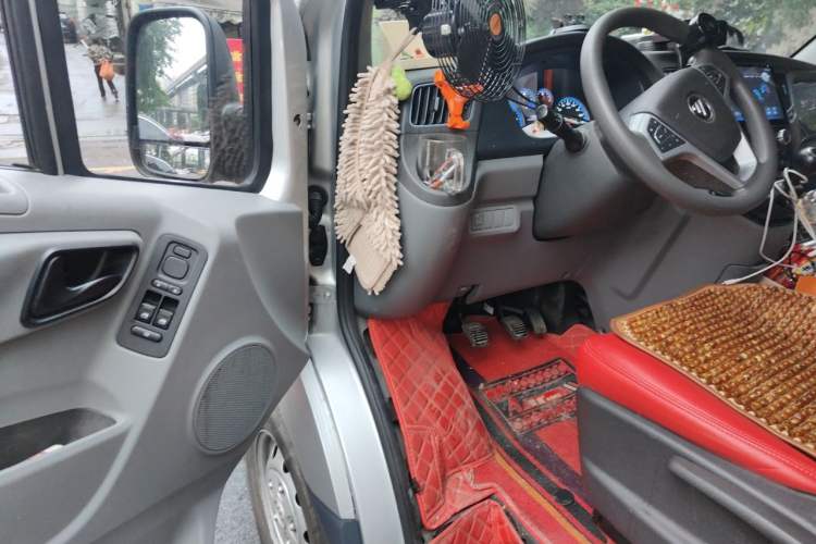 Used Foton Toano 2021 2.0T Manual Tongtu Short Wheelbase Flat Roof 5/6-Seater 4F20TC3 Driver Seat