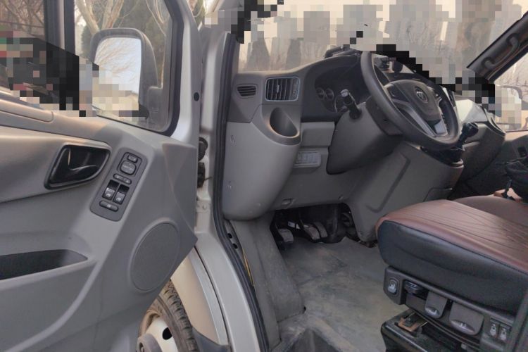 Used Foton Toano 2021 2.8T Manual Tongtu Extended-Wheelbase Mid-Roof 3-Seater with Rear Dual Tires F2.8NS6B177L Driver Seat