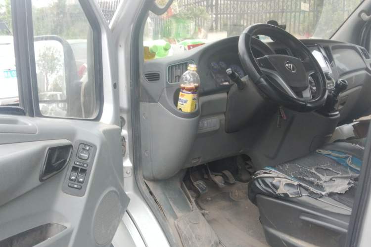 Used Foton Toano 2021 2.0T Manual Tongtu Long Wheelbase Mid-Height 5/6/7-Seater 4F20TC3 Driver Seat