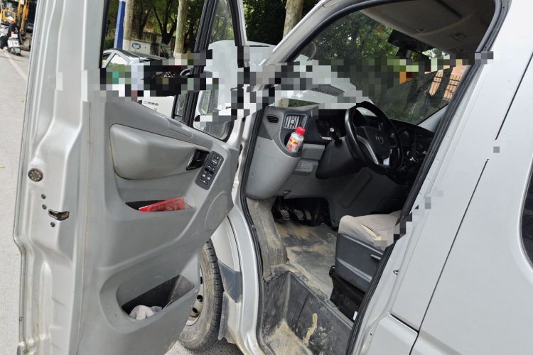 Used Foton Toano 2021 2.0T Manual Tongtu Long Wheelbase Mid-Height 5/6/7-Seater 4F20TC3 Driver Seat