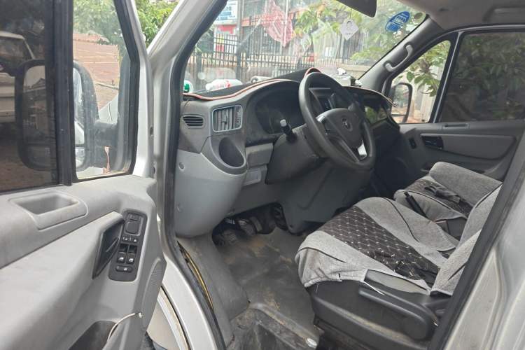 Used Foton Toano 2021 2.0T Manual Tongtu Short Wheelbase Mid-Height 5/6-Seater 4F20TC3 Driver Seat