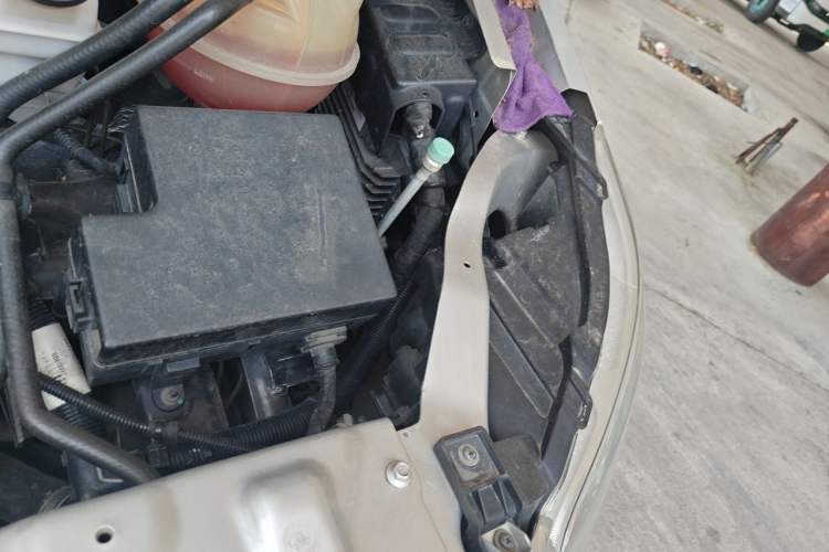 Used Foton Toano  Engine Bay Left