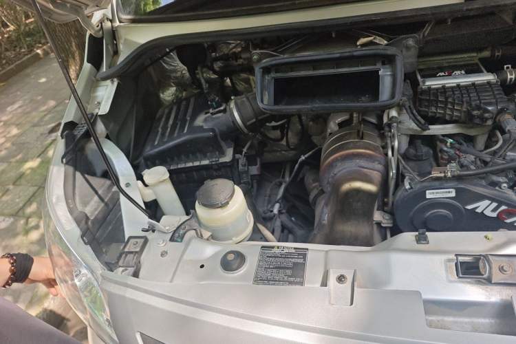 Used Foton Toano 2021 2.0T Manual Tongtu Long Wheelbase Mid-Height 5/6/7-Seater 4F20TC3 Engine Bay Right