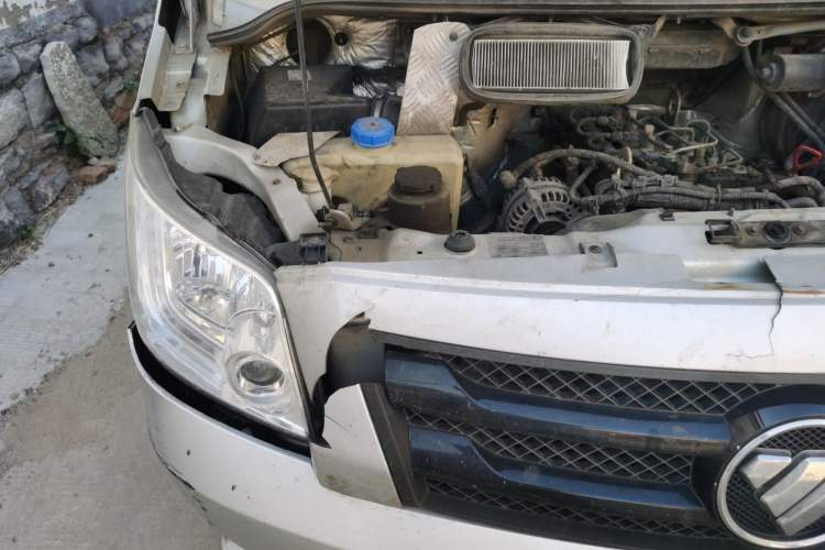 Used Foton Toano 2021 2.8T Manual Tongtu Extended-Wheelbase Mid-Roof 6/7-Seater F2.8 NS6B177L Engine Bay Right