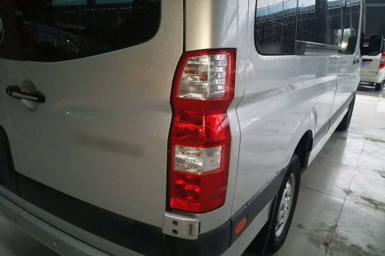 Used Foton Toano 2021 2.0T Manual Tongtu Extended-Wheelbase Mid-Roof 9-Seater 4F20TC3 Exterior 6
