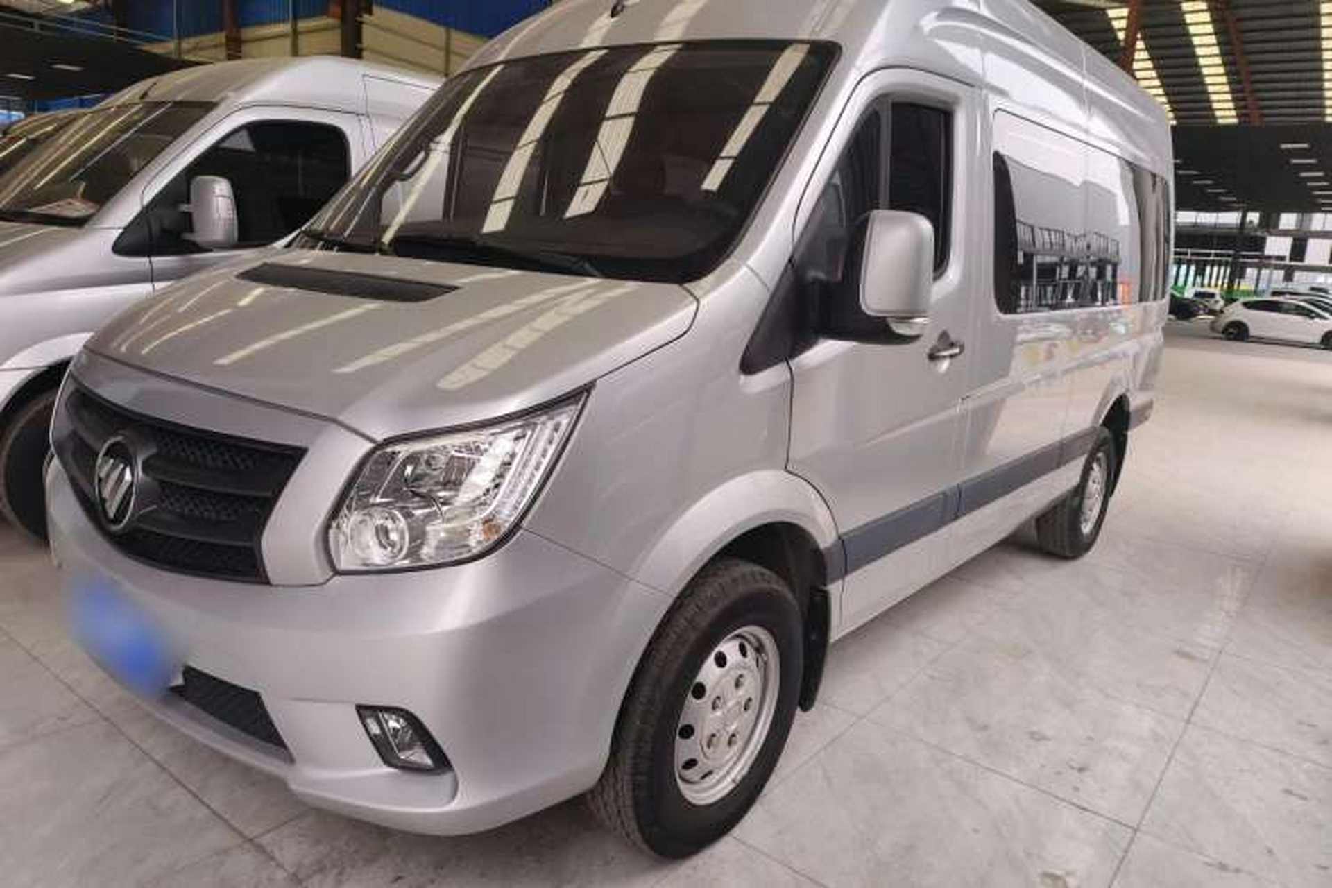 Used Foton Toano 2021 2.0T Manual Tongtu Extended-Wheelbase Mid-Roof 9-Seater 4F20TC3 Front Left 45 Deg