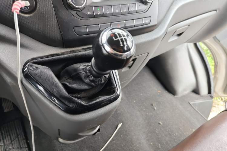Used Foton Toano 2021 2.0T Manual Tongtu Short Wheelbase Mid-Height 5/6-Seater 4F20TC3 Gear Lever