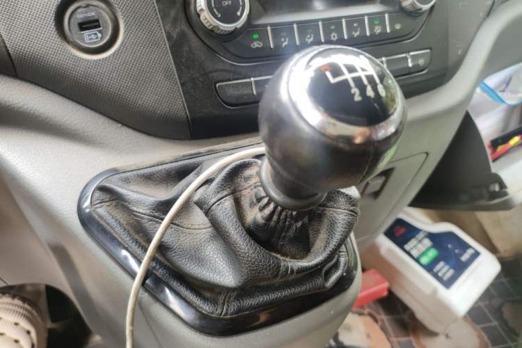 Used Foton Toano 2021 2.0T Manual Tongtu Long Wheelbase Mid-Height 5/6/7-Seater 4F20TC3 Gear Lever