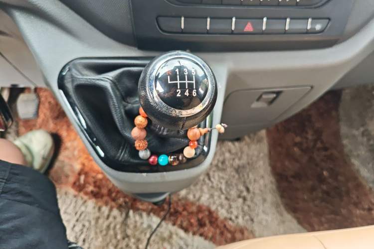 Used Foton Toano 2021 2.0T Manual Tongtu Extended-Wheelbase Mid-Roof 9-Seater 4F20TC3 Gear Lever