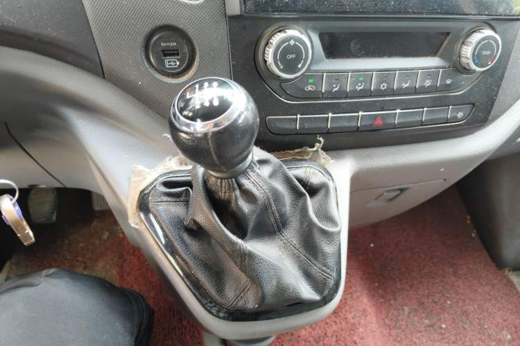 Used Foton Toano 2021 2.0T Manual Tongtu Short Wheelbase Mid-Height 5/6-Seater 4F20TC3 Gear Lever