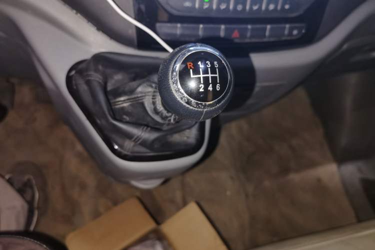 Used Foton Toano 2021 2.0T Manual Tongtu Short Wheelbase Mid-Height 5/6-Seater 4F20TC3 Gear Lever