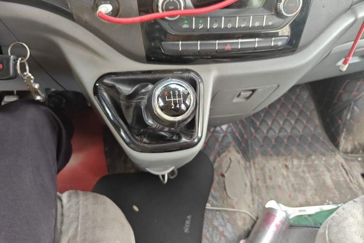 Used Foton Toano 2021 2.0T Manual Tongtu Long Wheelbase Mid-Height 5/6/7-Seater 4F20TC3 Gear Lever