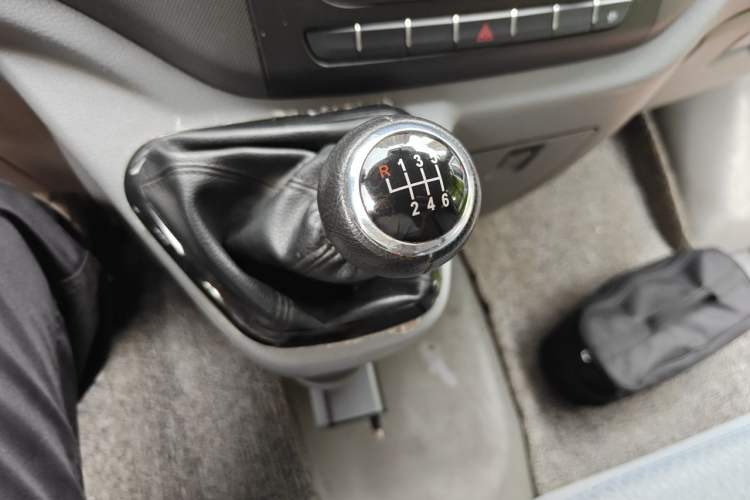 Used Foton Toano 2021 2.0T Manual Tongtu Short Wheelbase Flat Roof 5/6-Seater 4F20TC3 Gear Lever