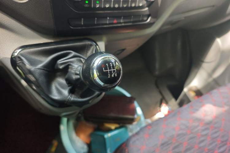 Used Foton Toano 2021 2.0T Manual Tongtu Long Wheelbase Mid-Height 5/6/7-Seater 4F20TC3 Gear Lever