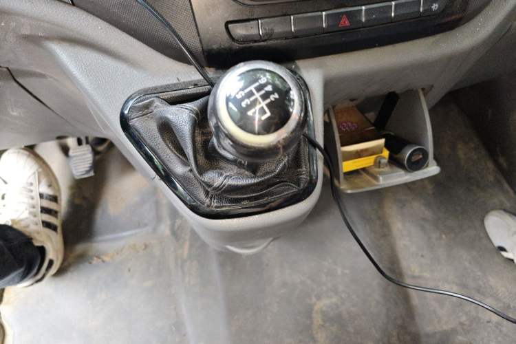 Used Foton Toano 2021 2.0T Manual Tongtu Long Wheelbase Mid-Height 5/6/7-Seater 4F20TC3 Gear Lever