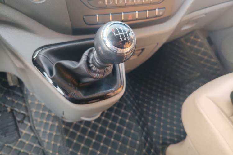 Used Foton Toano 2021 2.8T Manual Tongtu Long Wheelbase Mid-Height 5/6/7-Seater F2.8NS6B177L Gear Lever
