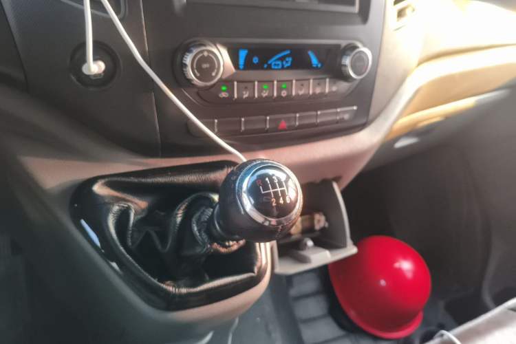 Used Foton Toano 2021 2.0T Manual Tongtu Short Wheelbase Mid-Height 3-Seater 4F20TC3 Gear Lever