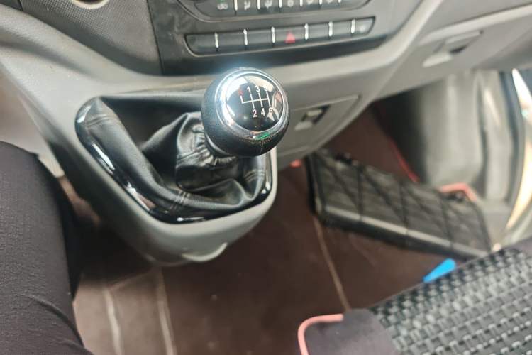 Used Foton Toano 2021 2.0T Manual Tongtu Short Wheelbase Flat Roof 5/6-Seater 4F20TC3 Gear Lever