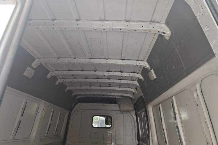 Used Foton Toano 2021 2.0T Manual Tongtu Extended-Wheelbase Mid-Roof 3-Seater 4F20TC3 Headliner
