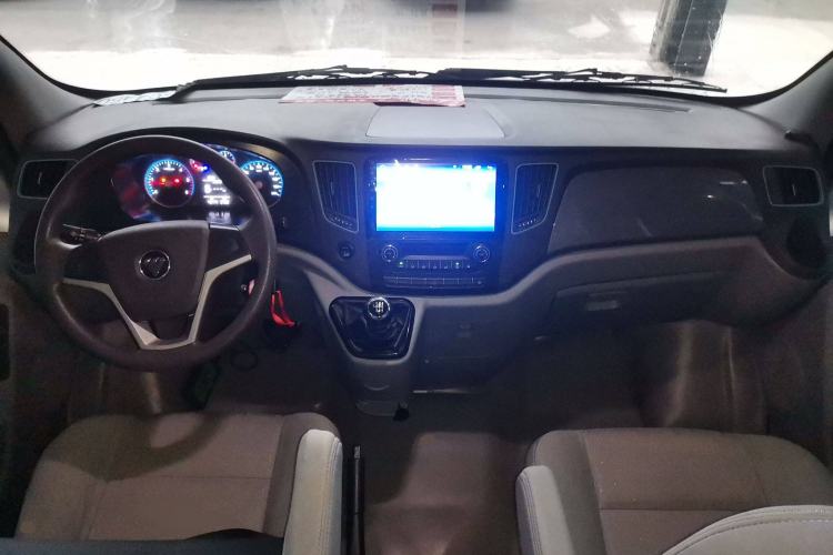 Used Foton Toano 2021 2.0T Manual Tongtu Extended-Wheelbase Mid-Roof 9-Seater 4F20TC3 Interior 2