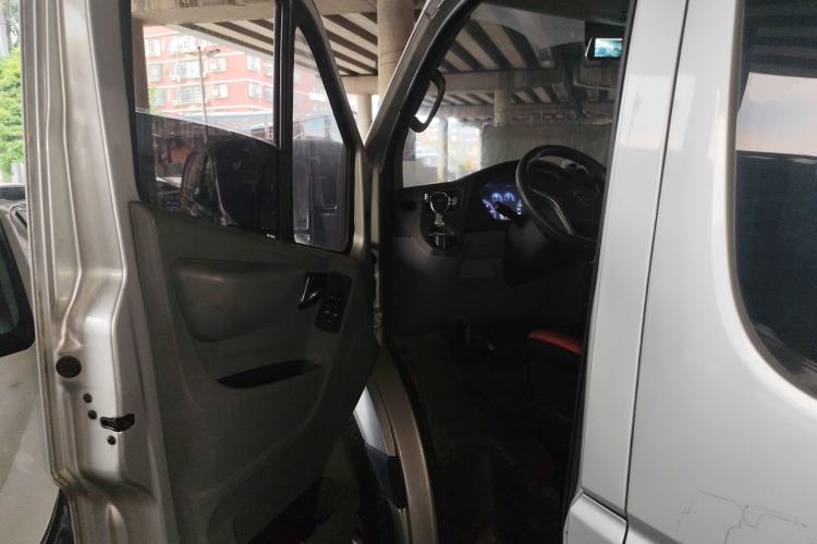 Used Foton Toano 2021 2.0T Manual Tongtu Short Wheelbase Flat Roof 5/6-Seater 4F20TC3 Interior 3