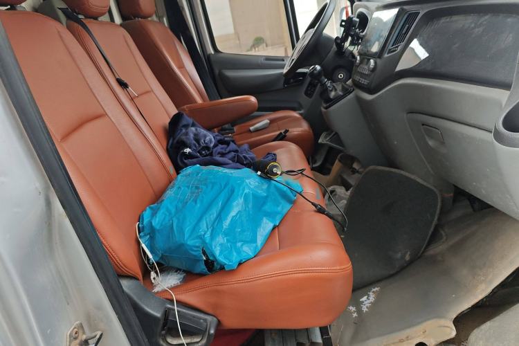 Used Foton Toano 2021 2.0T Manual Tongtu Short Wheelbase Flat Roof 3-Seater 4F20TC3 Interior 4