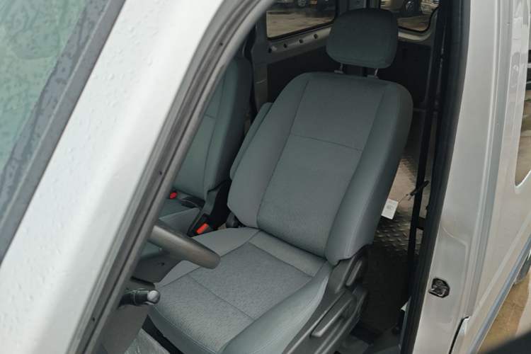 Used Foton Toano 2021 2.0T Manual Tongtu Short Wheelbase Mid-Height 5/6-Seater 4F20TC3 Left Front Seat