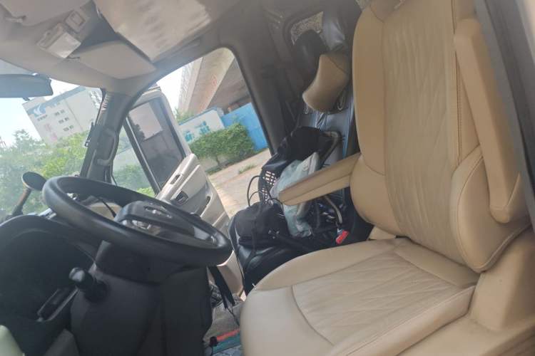 Used Foton Toano 2021 2.0T Manual Tongtu Long Wheelbase Mid-Height 5/6/7-Seater 4F20TC3 Left Front Seat