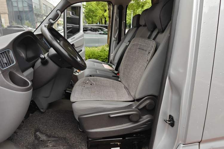 Used Foton Toano 2021 2.0T Manual Tongtu Short Wheelbase Flat Roof 5/6-Seater 4F20TC3 Left Front Seat