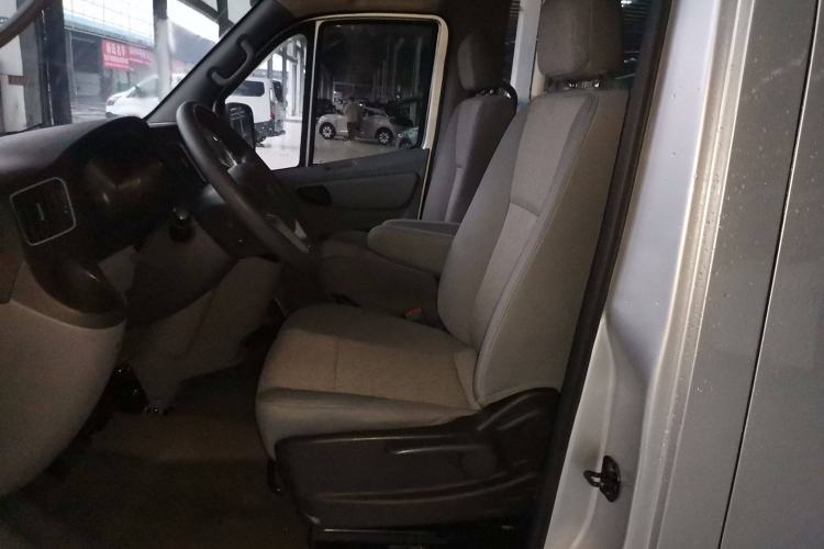 Used Foton Toano 2021 2.0T Manual Tongtu Extended-Wheelbase Mid-Roof 9-Seater 4F20TC3 Left Front Seat