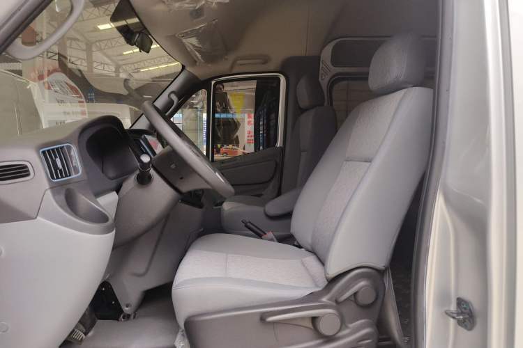 Used Foton Toano 2021 2.0T Manual Tongtu Extended-Wheelbase Mid-Roof 9-Seater 4F20TC3 Left Front Seat
