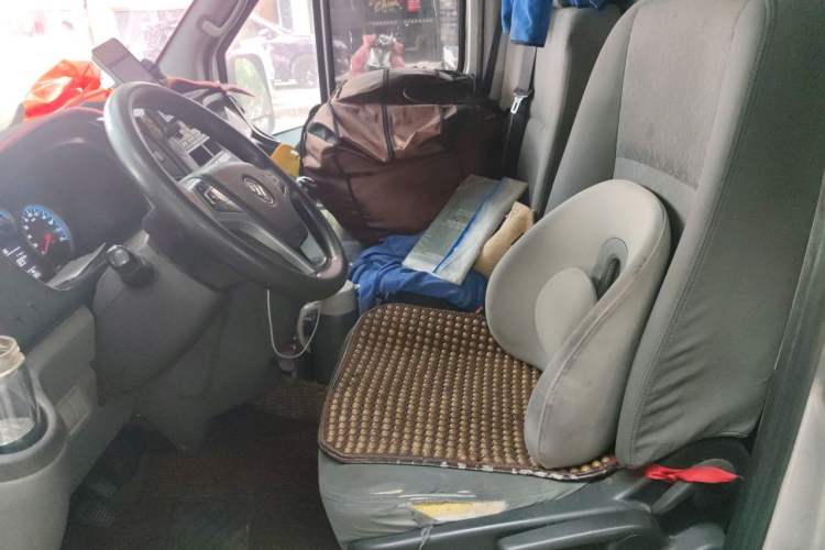 Used Foton Toano 2021 2.8T Manual Tongtu Extended-Wheelbase Ultra-High Roof 5/6/7-Seater with Rear Dual Tires F2.8 NS6B177L Left Front Seat