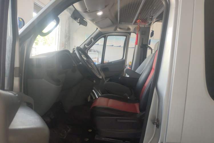 Used Foton Toano 2021 2.8T Manual Tongtu Extended-Wheelbase Mid-Roof 6/7-Seater F2.8 NS6B177L Left Front Seat